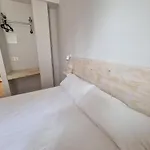 Beach Break Guesthouse - Self Check-In 圣塞瓦斯蒂安