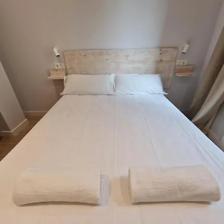 Beach Break Guesthouse - Self Check-In Pensjonat