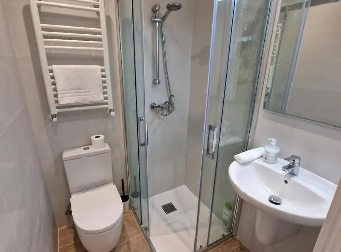 Beach Break Guesthouse - Auto Check-in San Sebastián